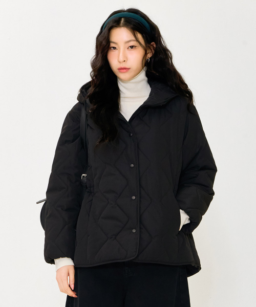 CHASECULT(チェイスカルト)の「女性 フードパーカー キルティング ジャンパー-ブラック(その他アウター・レディース・ブラック・90/85)」の3枚目の写真