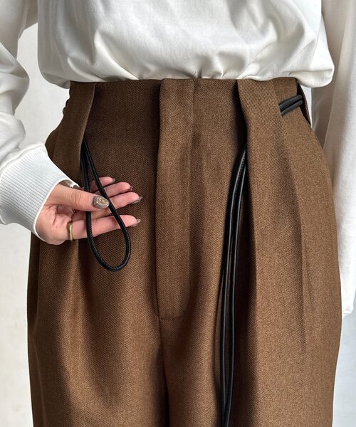 Chez toi（シェトワ）の「合皮ベルト付きパンツ（その他パンツ・レディース・ブラウン/イエロー/ネイビー・FREE）」の14枚目の写真