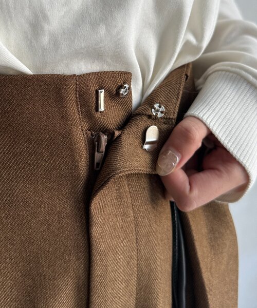 Chez toi（シェトワ）の「合皮ベルト付きパンツ（その他パンツ・レディース・ブラウン/イエロー/ネイビー・FREE）」の16枚目の写真