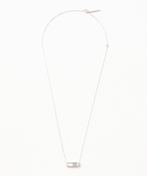 Demi-Luxe BEAMS（デミルクス ビームス）の「FIBULA / ラブラドライト×ホワイトパール×クリスタル ネックレス（ネックレス・レディース・シルバー・ONE SIZE）」の4枚目の写真