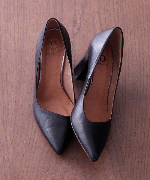 PICHE ABAHOUSE（ピシェ アバハウス）の「bianc カットポインテッドパンプス（パンプス・レディース・キャメル/ブルー/ブラック/パイソン・39/35/36/37/38/34/40）」の2枚目の写真