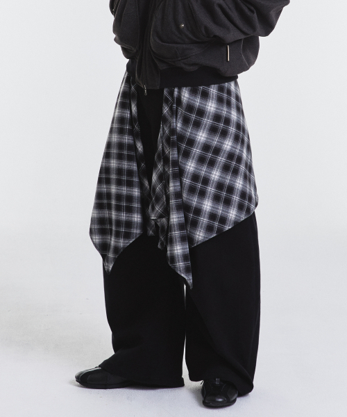 Layered Offcheck Wide Pants (Black)