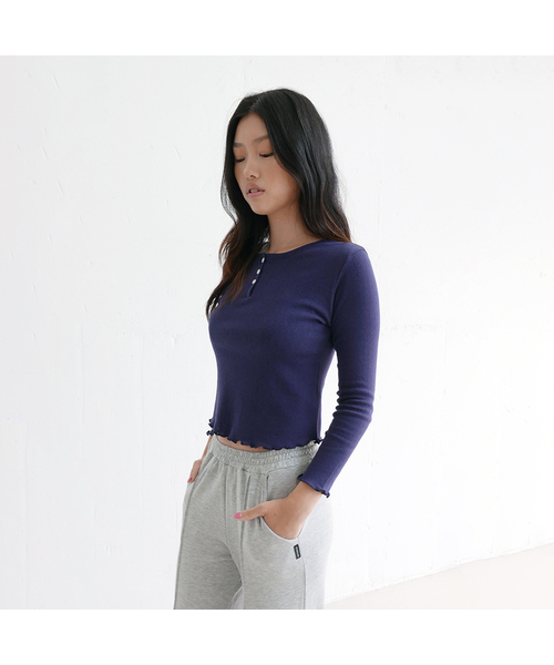 DEARSTALKER(ディアストーカー)の「D. BASIC POINTELLE HENLEY TEE - 4 COLOR(Tシャツ/カットソー・レディース・グレー/ホワイト/オートミール/ネイビー・FREE)」の4枚目の写真