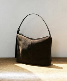 ANDNEEDS（アンドニーズ）の「Suede shoulder bag (brown)（ショルダーバッグ）」