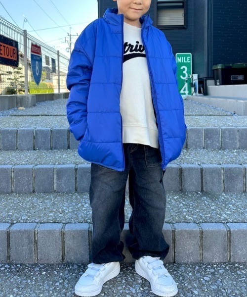 Right-on(ライトオン)の「【Refurbish】フロントロゴ スウェットプルオーバー (キッズ / ボクシーシルエット / スタイリッシュ / デイリーユース)(スウェット・キッズ・ブルー/オフホワイト/ブラック/ダークグレー・110/120/130/140/150/160)」の22枚目の写真