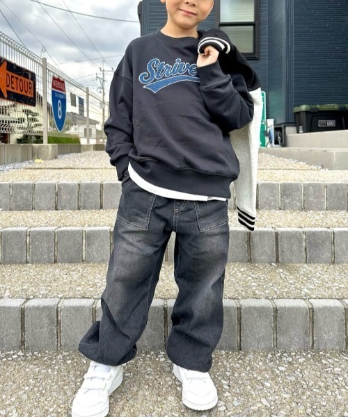 Right-on(ライトオン)の「【Refurbish】フロントロゴ スウェットプルオーバー (キッズ / ボクシーシルエット / スタイリッシュ / デイリーユース)(スウェット・キッズ・ブルー/オフホワイト/ブラック/ダークグレー・110/120/130/140/150/160)」の16枚目の写真