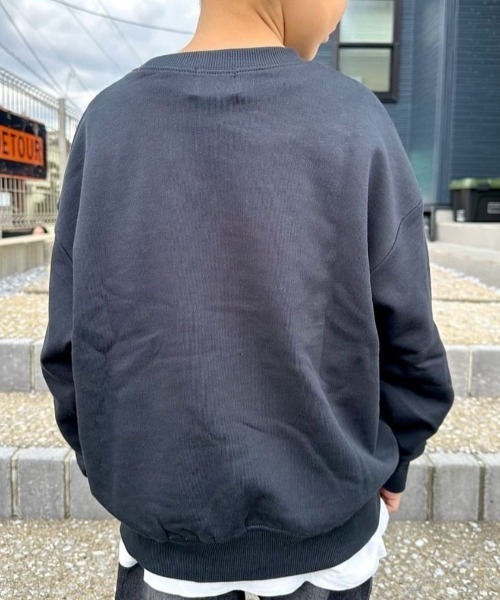 Right-on(ライトオン)の「【Refurbish】フロントロゴ スウェットプルオーバー (キッズ / ボクシーシルエット / スタイリッシュ / デイリーユース)(スウェット・キッズ・ブルー/オフホワイト/ブラック/ダークグレー・110/120/130/140/150/160)」の17枚目の写真