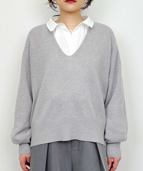 PICCIN(ピッチン)の「ソフトウール100%ディープVネックニット(ニット/セーター・レディース・グレー/ブルー/アイボリー・M)」の7枚目の写真