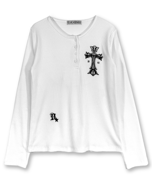 DAMISH(ダミシュ)の「ゴシッククロスヘンリーネックロングスリーブ_アイボリー(Tシャツ/カットソー・レディース・アイボリー・FREE/1/2)」の2枚目の写真
