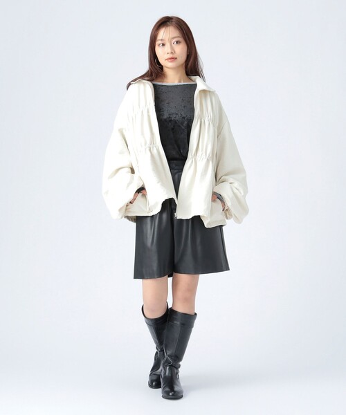 BEAMS HEART（ビームスハート）の「ドロスト ギャザー ジップ ブルゾン（ブルゾン・レディース・チャコールグレー/ホワイト系その他5・FREE）」の3枚目の写真