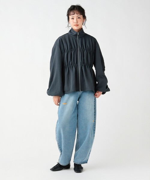 BEAMS HEART（ビームスハート）の「ドロスト ギャザー ジップ ブルゾン（ブルゾン・レディース・チャコールグレー/ホワイト系その他5・FREE）」の10枚目の写真