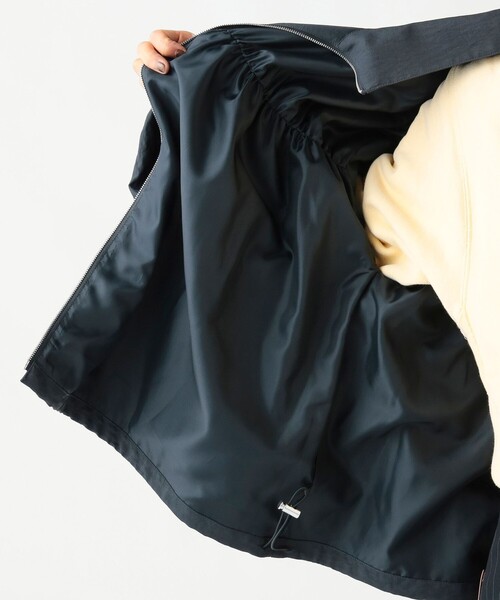 BEAMS HEART（ビームスハート）の「ドロスト ギャザー ジップ ブルゾン（ブルゾン・レディース・チャコールグレー/ホワイト系その他5・FREE）」の12枚目の写真