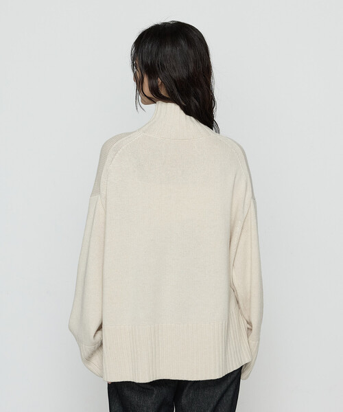 COMME CA Wardrobe（コムサワードローブ）の「天竺編 ハイネックニットプルオーバー（ニット/セーター・レディース・レッド/ブルー/アイボリー・FREE）」の21枚目の写真