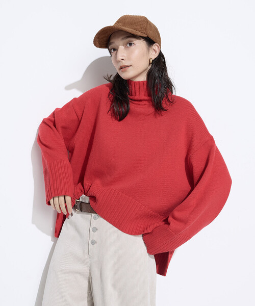 COMME CA Wardrobe（コムサワードローブ）の「天竺編 ハイネックニットプルオーバー（ニット/セーター・レディース・レッド/ブルー/アイボリー・FREE）」の3枚目の写真