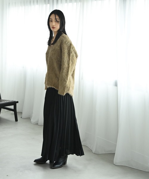 STYLE DELI(スタイルデリ)の「【BLK001】ブークレシャギーVネックプルオーバー(ニット/セーター・レディース・イエロー/チャコール・FREE)」の5枚目の写真