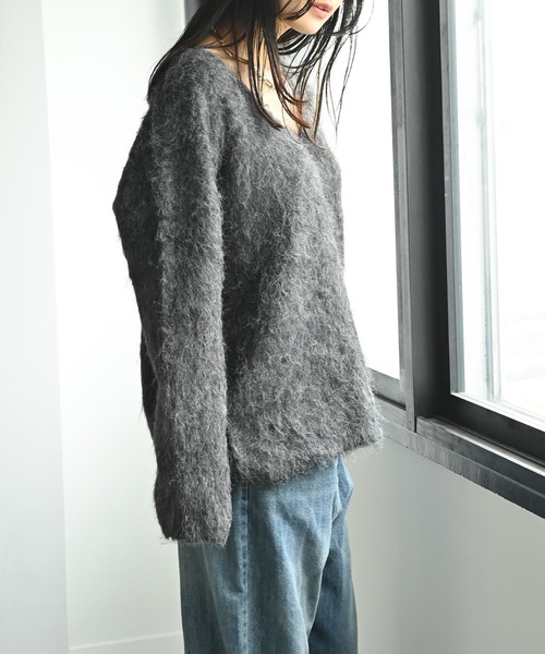 STYLE DELI(スタイルデリ)の「【BLK001】ブークレシャギーVネックプルオーバー(ニット/セーター・レディース・イエロー/チャコール・FREE)」の12枚目の写真