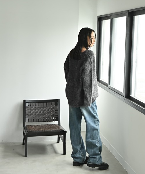 STYLE DELI(スタイルデリ)の「【BLK001】ブークレシャギーVネックプルオーバー(ニット/セーター・レディース・イエロー/チャコール・FREE)」の13枚目の写真