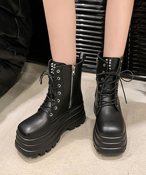 Lace Ladies(レースレディース)の「レザー調 厚底 レースアップ ショート ブーツ(ブーツ・レディース・ブラック・23cm/23.5cm/24cm/24.5cm/25cm)」の1枚目の写真