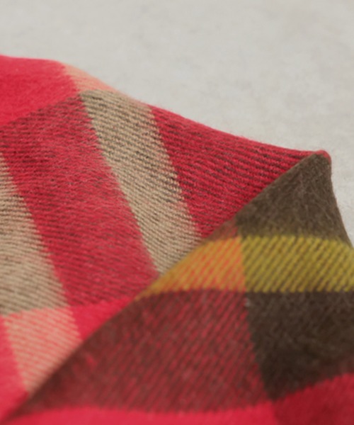 antiqua（アンティカ）の「チェック柄 2WAY ストール（ストール/ショール・レディース・ネイビー系1/レッド系その他/ブラックミックス・ONESIZE）」の7枚目の写真