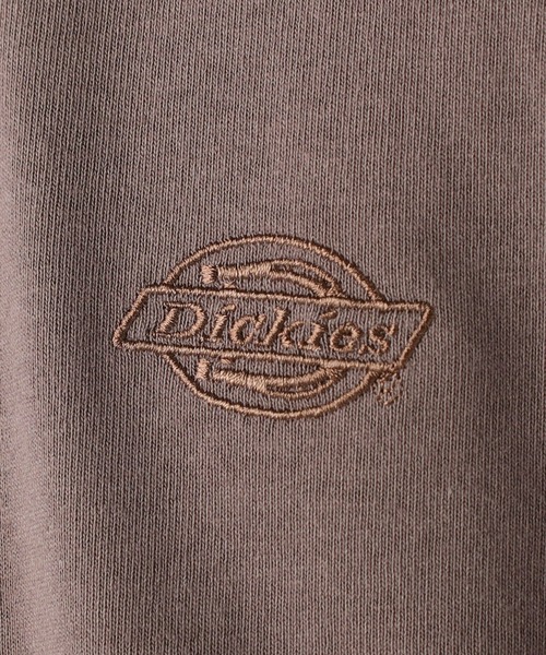 Dickies(ディッキーズ)の「Dickies/ディッキーズ ヘンリーネック エンブレムTシャツ/半袖Tシャツ(Tシャツ/カットソー・メンズ・ダークブラウン/ホワイト/ブラック・X-LARGE/LARGE/MEDIUM)」の6枚目の写真