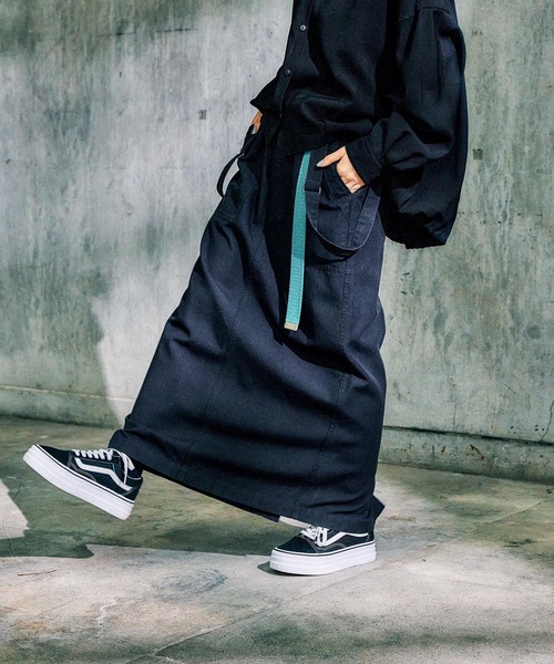 niko and...（ニコアンド）の「[MODE NORM CORE] サス付きナロースカートアソート（スカート・レディース・キャメル/ライトグレー/ネイビー・LARGE/MEDIUM）」の2枚目の写真