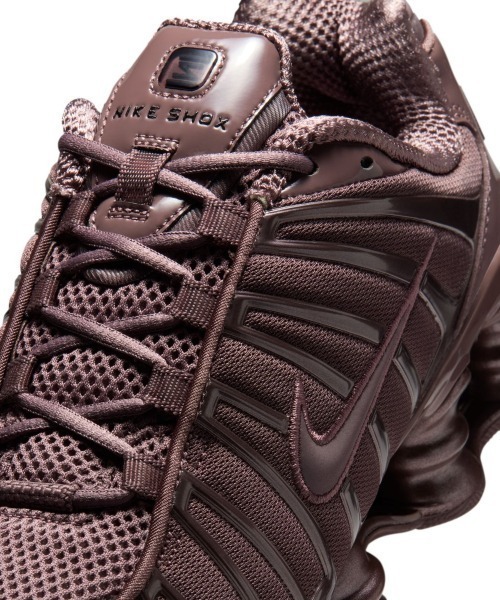 NIKE（ナイキ）の「NIKE Shox TL（ナイキ ウィメンズ ショックス TL）（スニーカー・レディース・パープル系・23cm/23.5cm/24cm/24.5cm/25cm/25.5cm/26cm/26.5cm/27cm/27.5cm/28cm/28.5cm/29cm）」の9枚目の写真