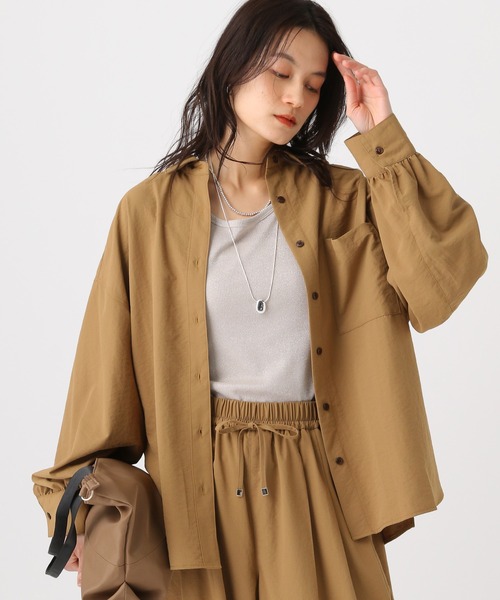 Elura（エルーラ）の「アイロンいらずレギュラーシャツ/634737（シャツ/ブラウス・レディース・ダークブラウン/オフホワイト/ブラウン/ライトブルー/ライトピンク/キャメル・FREE）」の14枚目の写真