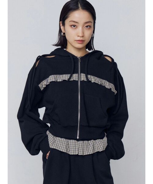 EMODA(エモダ)の「カットアウトリボンフーディ(パーカー・レディース・グレー/ブラック/ライトグレー・FREE)」の17枚目の写真