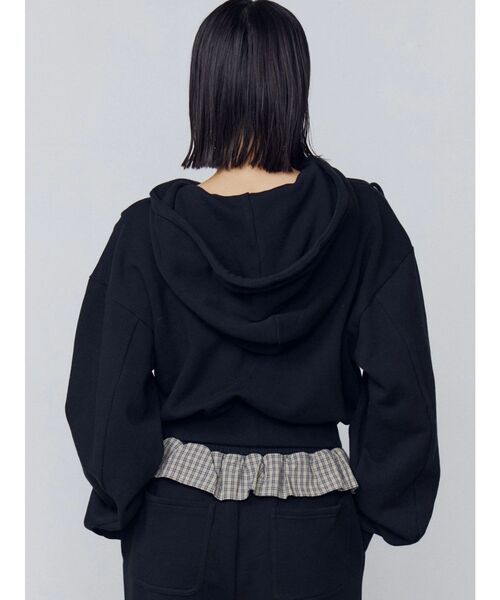 EMODA（エモダ）の「カットアウトリボンフーディ（パーカー・レディース・グレー/ブラック/ライトグレー・FREE）」の4枚目の写真