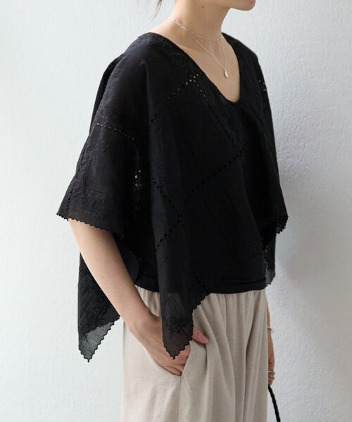 BEARDSLEY（ビアズリー）の「《HiROMITHiSTLE》スクエアフレームブラウス（シャツ/ブラウス・レディース・ブラック/ベージュ・FREE）」の3枚目の写真