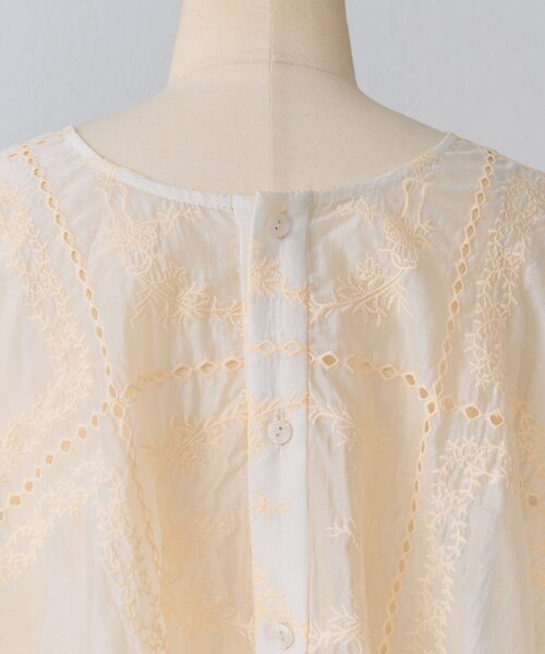 BEARDSLEY（ビアズリー）の「《HiROMITHiSTLE》スクエアフレームブラウス（シャツ/ブラウス・レディース・ブラック/ベージュ・FREE）」の17枚目の写真