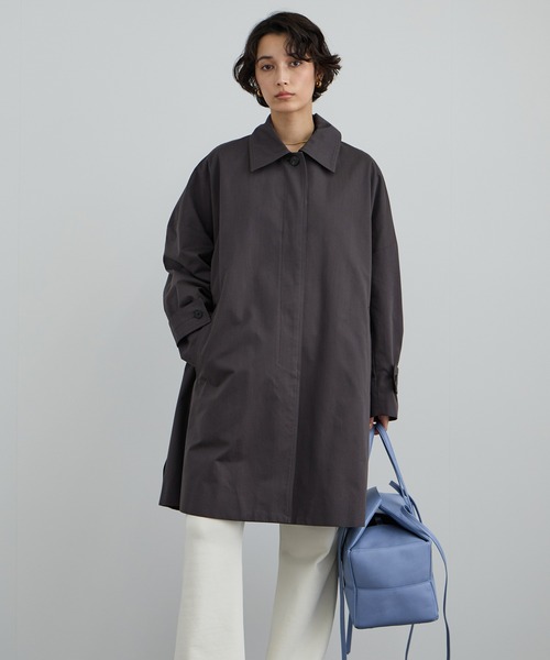 SALON adam et rope'（サロン アダム エ ロペ）の「tacca テントシルエットステンカラーコート（ステンカラーコート・レディース・ベージュ/チャコールグレー・FREE）」の3枚目の写真