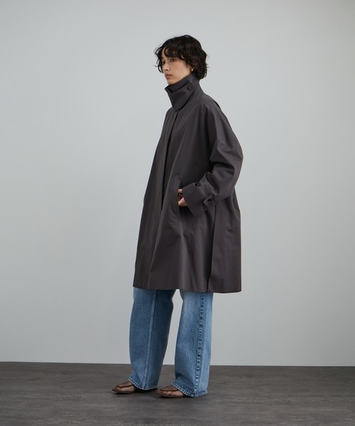 SALON adam et rope'（サロン アダム エ ロペ）の「tacca テントシルエットステンカラーコート（ステンカラーコート・レディース・ベージュ/チャコールグレー・FREE）」の7枚目の写真