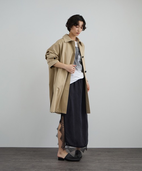 SALON adam et rope'（サロン アダム エ ロペ）の「tacca テントシルエットステンカラーコート（ステンカラーコート・レディース・ベージュ/チャコールグレー・FREE）」の8枚目の写真