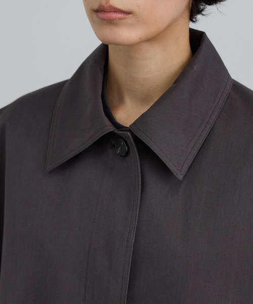 SALON adam et rope'（サロン アダム エ ロペ）の「tacca テントシルエットステンカラーコート（ステンカラーコート・レディース・ベージュ/チャコールグレー・FREE）」の21枚目の写真