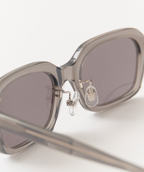 AIM（エイム）の「aim/エイム  ves サングラス カラーレンズ スクエアタイプ2026年春夏（サングラス・レディース・グレー/オリーブ・FREE）」の16枚目の写真