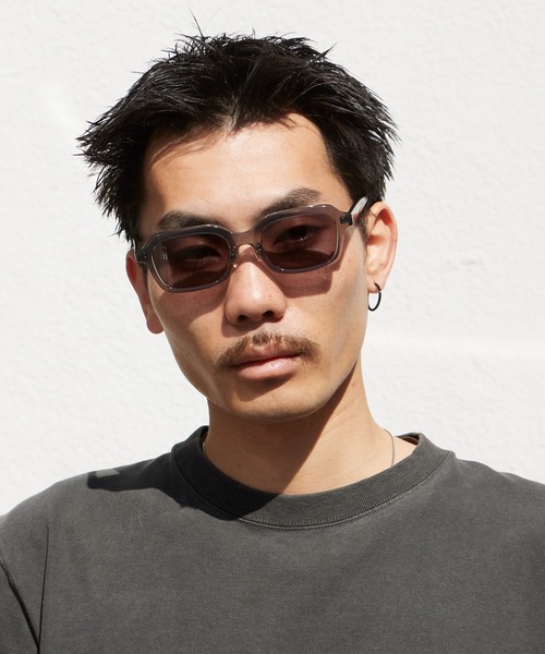 AIM（エイム）の「aim/エイム  ves サングラス カラーレンズ スクエアタイプ2026年春夏（サングラス・レディース・グレー/オリーブ・FREE）」の5枚目の写真