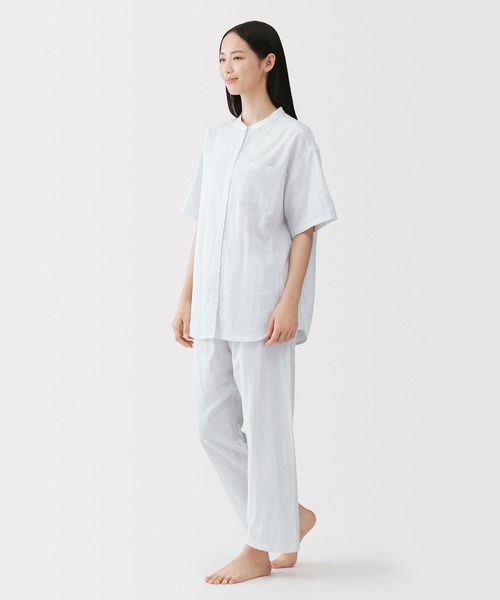 無印良品(ムジルシリョウヒン)の「婦人 脇に縫い目のない 薄手ガーゼ五分袖パジャマ(ルームウェア/パジャマ・レディース・ホワイト系/パープル系/イエロー系/ピンク系・S/M/L/XL)」の1枚目の写真