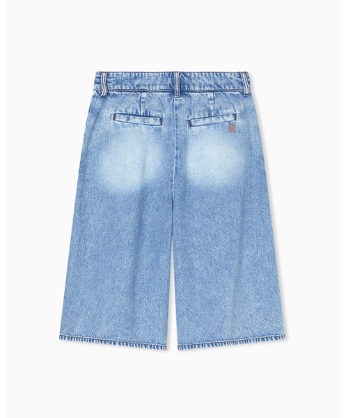 ARMANI EXCHANGE(アルマーニエクスチェンジ)の「【A|X アルマーニ エクスチェンジ】ライトブルーデニム バルミューダパンツ(デニムパンツ・レディース・インディゴブルー・6/4/2/0)」の2枚目の写真