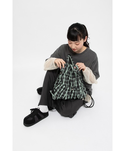 niko and...(ニコアンド)の「【A4サイズ収納可能】ドロストナップサック(バックパック/リュック・レディース・その他1/チェック/ブルー/ブラック/アイボリー・0)」の5枚目の写真