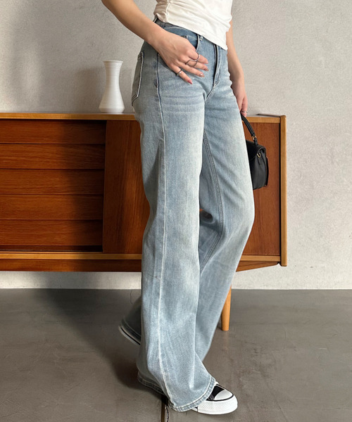 Eclat one(エクラワン)の「【Eclat one】フレアシルエット デニムパンツ(デニムパンツ・レディース・ブラック/ブルー/ホワイト・S/M)」の5枚目の写真