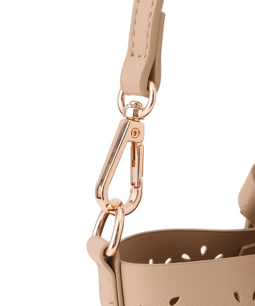 ROPE' PICNIC（ロペピクニック）の「フルーレットパンチングレースミニショルダーバッグ/2WAY（ショルダーバッグ・レディース・オフホワイト/ベージュ系その他/ブラウン・FREE）」の11枚目の写真