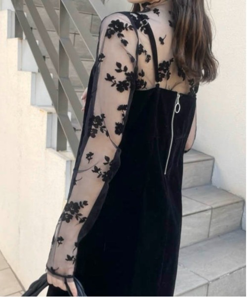 Per sist ence（パーシエンス）の「フラワープリントシアーハイネックカットソー（Tシャツ/カットソー・レディース・アイボリー/ブラック/グレー・ONE SIZE）」の6枚目の写真