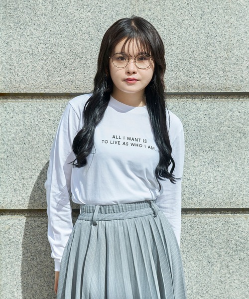 Nora Lily elle(ノラリリーエル)の「【Nora Lily】「elle」"All i want is to live as who i am." L/S Tee(Tシャツ/カットソー・レディース・ホワイト/ブラック・SMALL)」の2枚目の写真