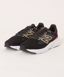 《New Balance》M413