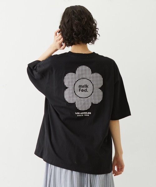 MILKFED.(ミルクフェド)の「CUT OUT LOGO GINGHAM FLOWER WIDE S/S TEE(Tシャツ/カットソー・レディース・ブラック/ライトピンク/オフホワイト・S/M/L)」の2枚目の写真