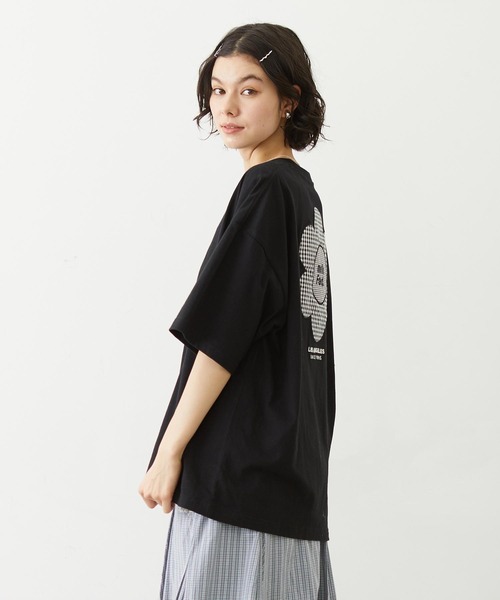 MILKFED.(ミルクフェド)の「CUT OUT LOGO GINGHAM FLOWER WIDE S/S TEE(Tシャツ/カットソー・レディース・ブラック/ライトピンク/オフホワイト・S/M/L)」の18枚目の写真