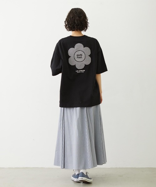 MILKFED.(ミルクフェド)の「CUT OUT LOGO GINGHAM FLOWER WIDE S/S TEE(Tシャツ/カットソー・レディース・ブラック/ライトピンク/オフホワイト・S/M/L)」の22枚目の写真