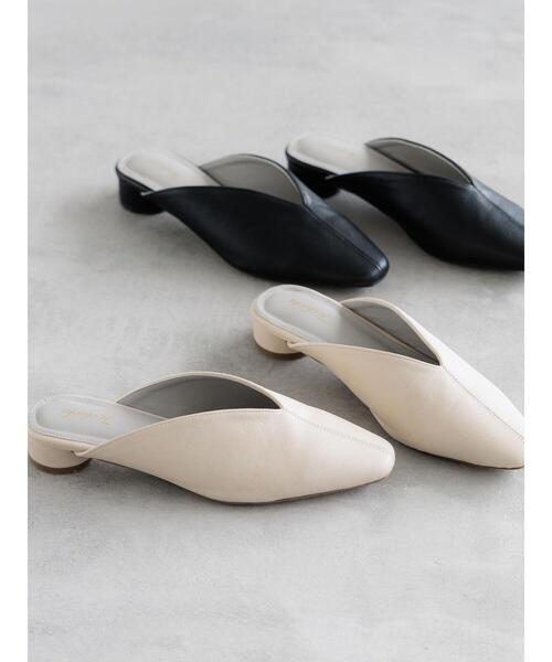 Te chichi(テチチ)の「スリットカットミュール(パンプス・レディース・オフホワイト/ブラック・37/38)」の1枚目の写真