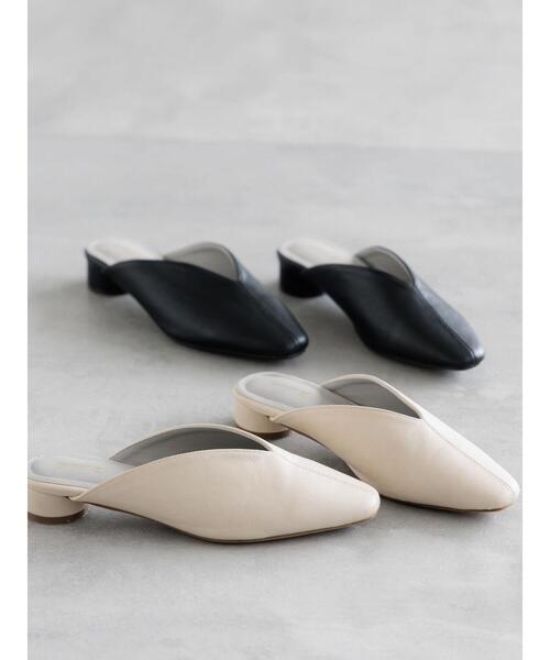 Te chichi(テチチ)の「スリットカットミュール(パンプス・レディース・オフホワイト/ブラック・37/38)」の3枚目の写真